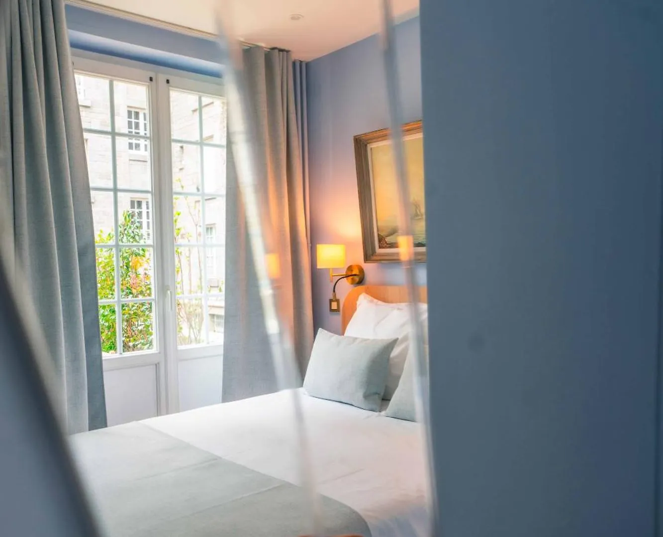 Hotel Le Croiseur Intra Muros Saint-Malo France