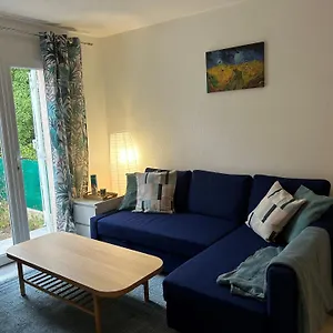 https://provencal-style-home-in-mediterranean-seaside-town.aixenprovencehotels.org